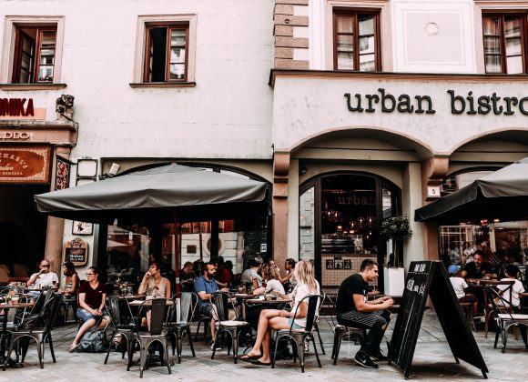 What is a Bistro Restaurant? pexels-rachel-claire-4992835