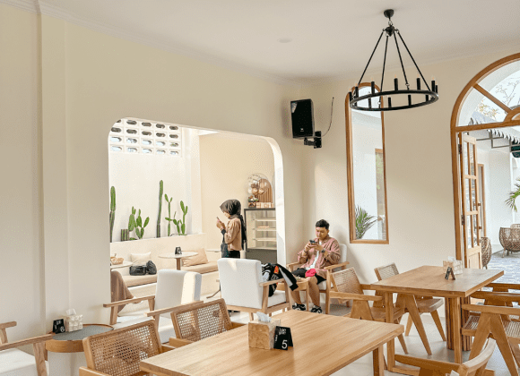 an aesthetic coffee shop